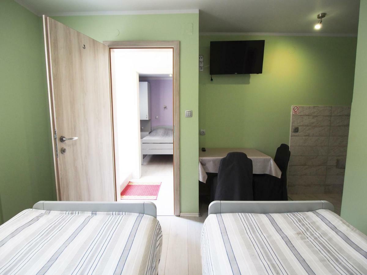Apartman I Sobe Pavek Pisarovina Exterior foto