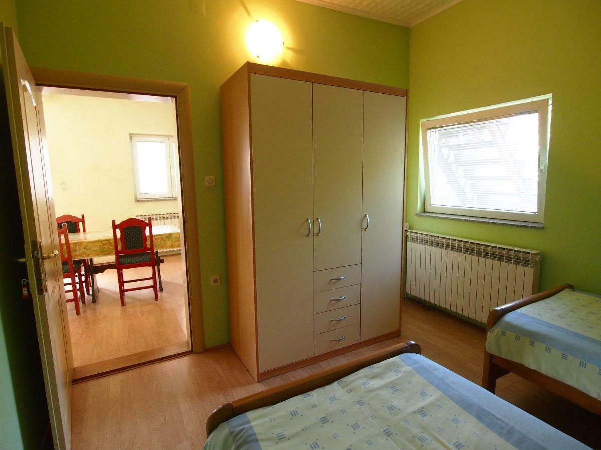 Apartman I Sobe Pavek Pisarovina Exterior foto