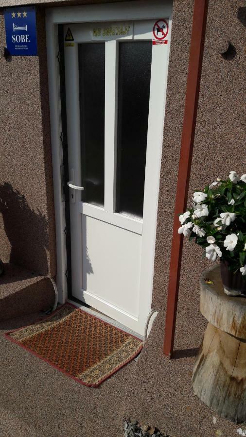 Apartman I Sobe Pavek Pisarovina Exterior foto